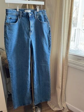 NWOT Abercrombie & Fitch Women’s Blue Denim Jeans Curve Love- Size 29